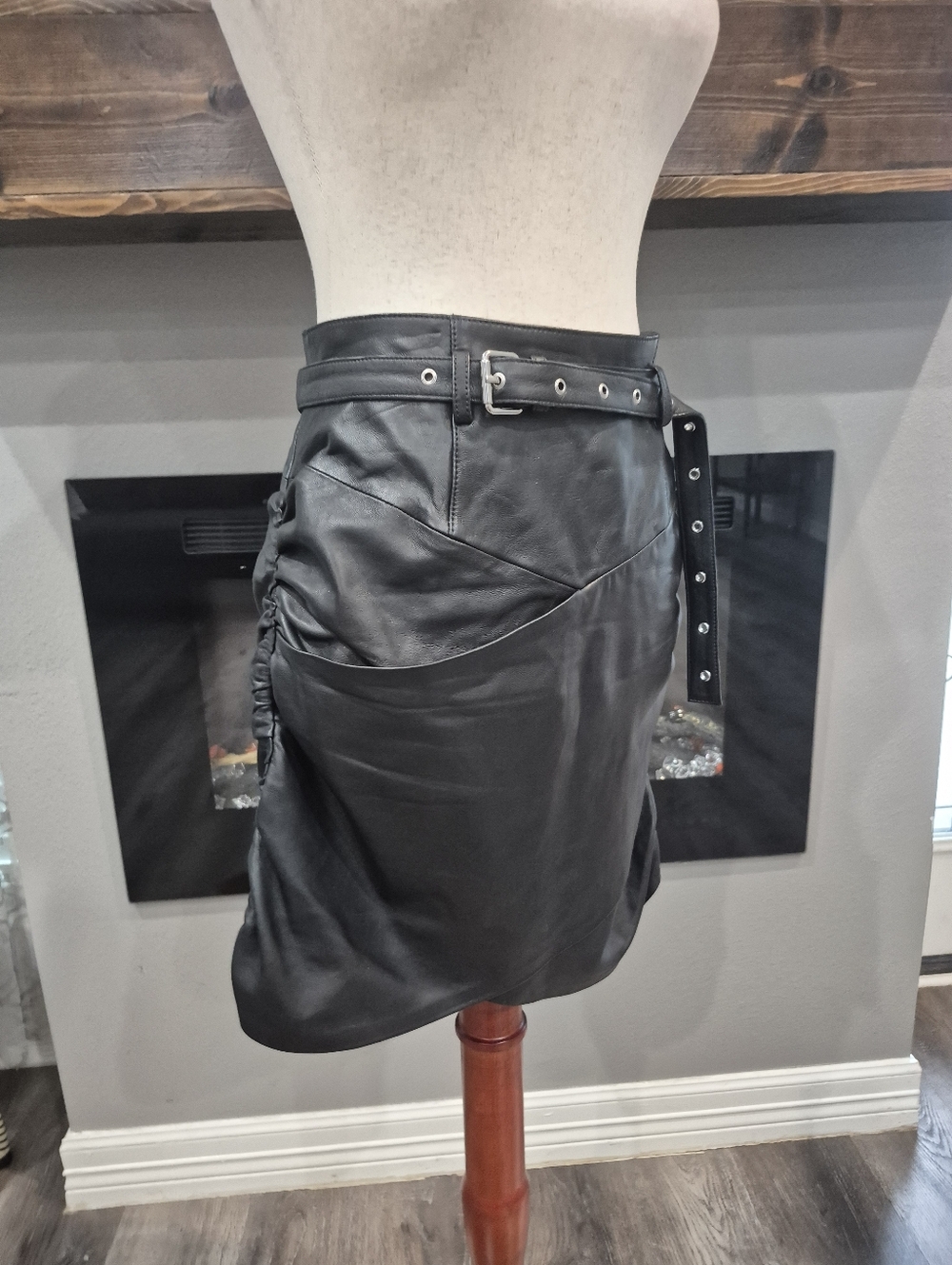 Camila Coelho Leather Black Mini Skirt with Belt Size Medium - Picture 4 of 7